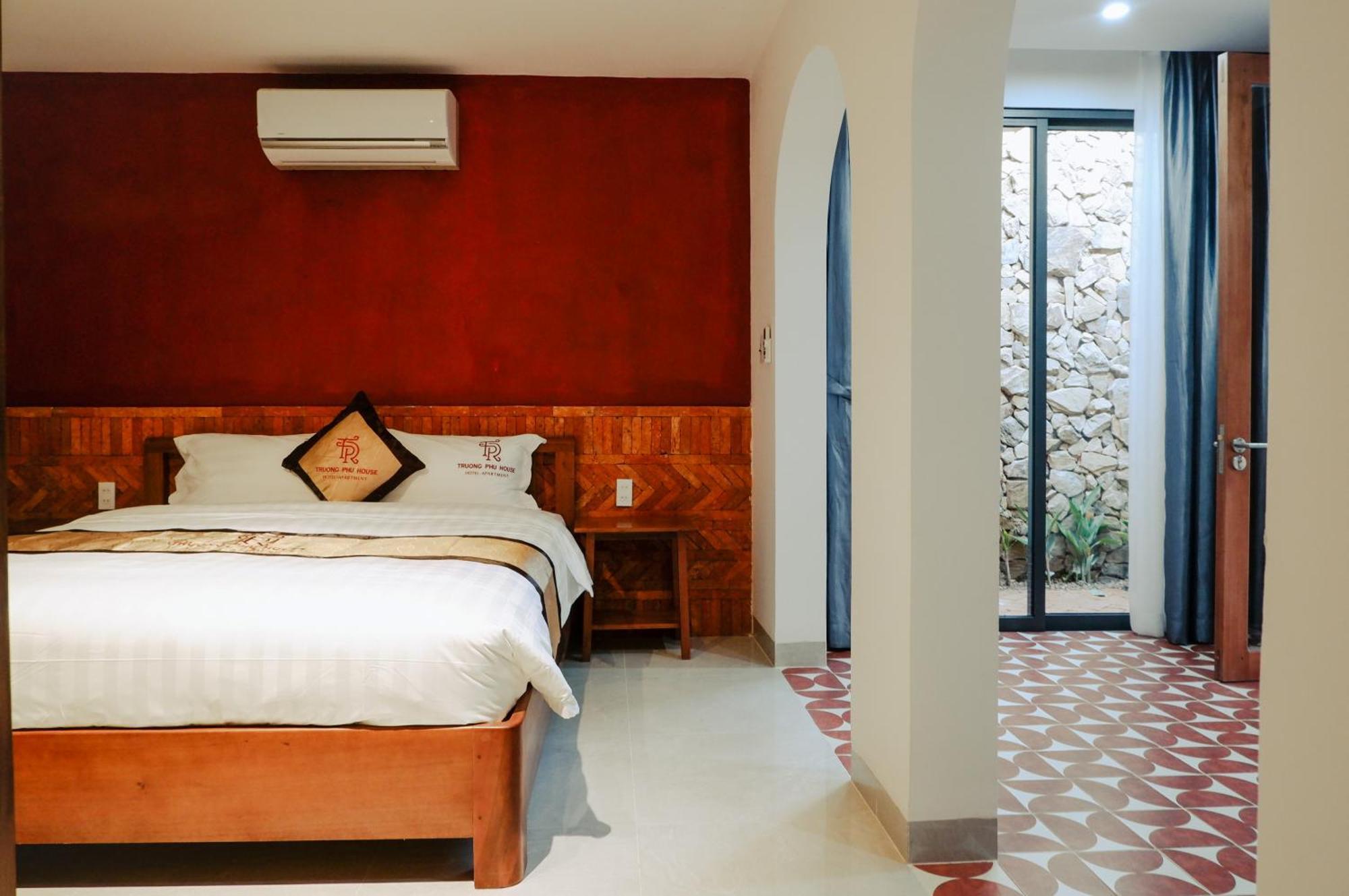 Truong Phu House - Hotel & Apartment フエ エクステリア 写真